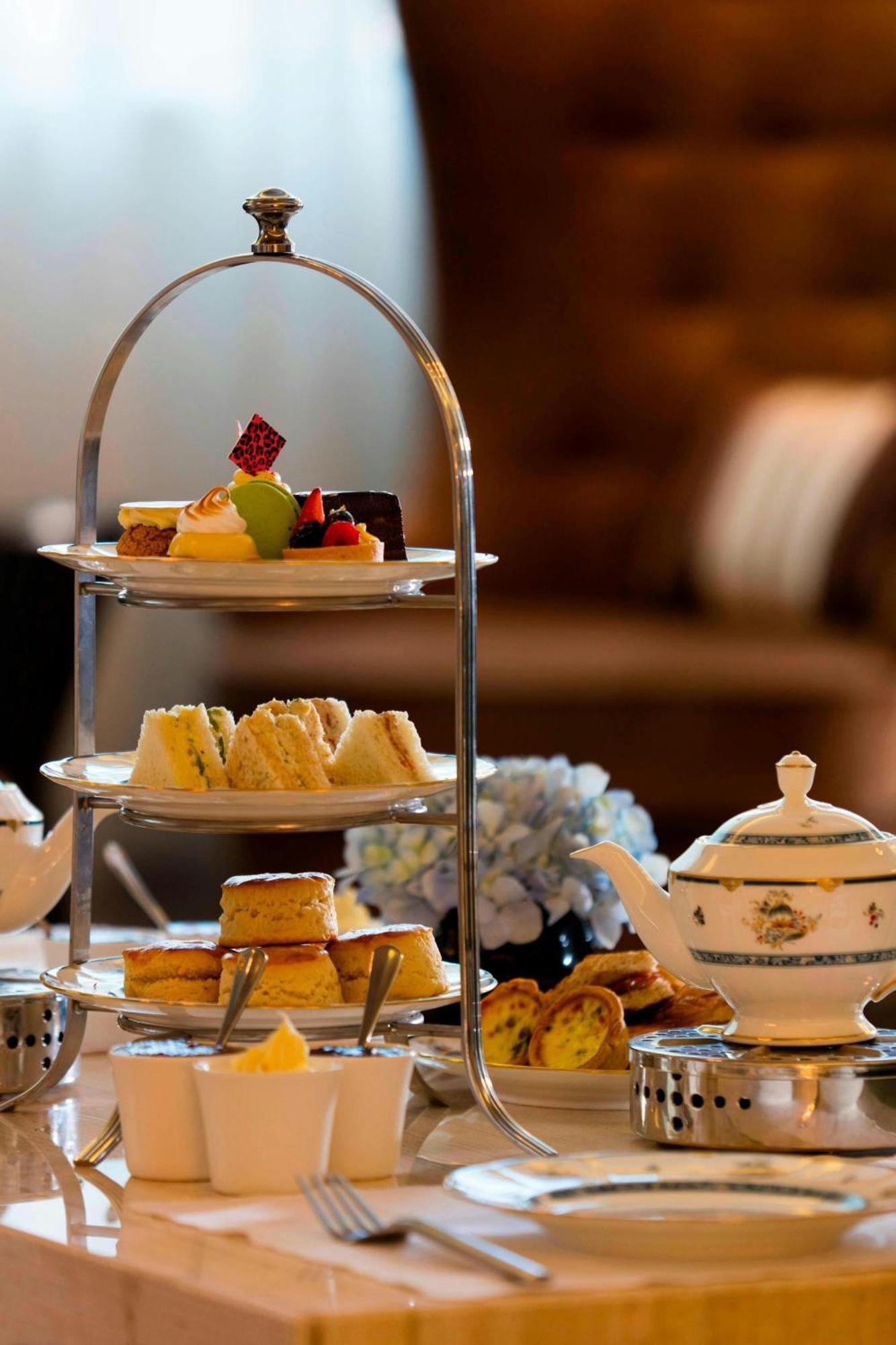 Hotel The Ritz-Carlton, Kuala Lumpur Exterior foto Afternoon tea at the Taj Mahal Palace, Mumbai